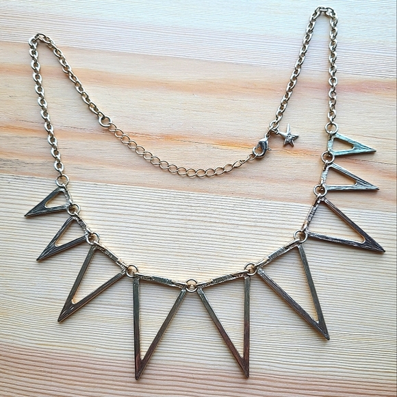 🎉HP🎉 NWOT Melissa Gorga Goldtone Rhinestone Triangle Spike Necklace - Picture 3 of 6